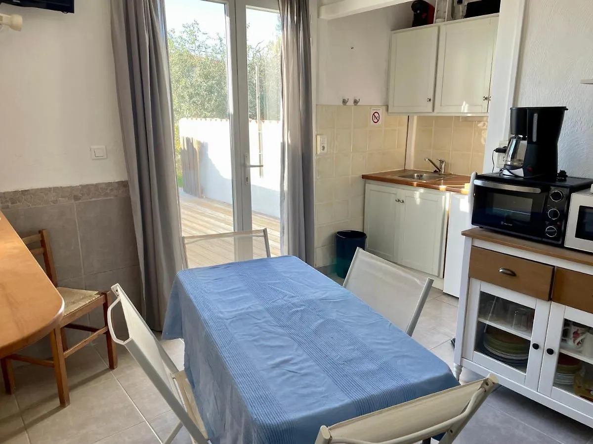 Studio Les Pieds Dans L'Eau Apartment Hyeres